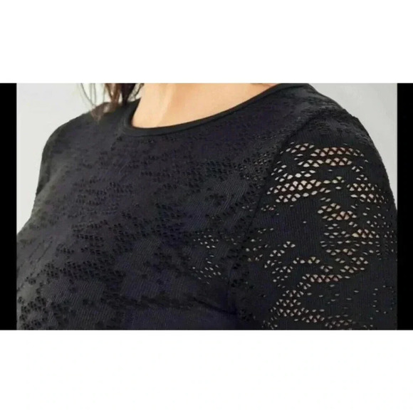 NEW Fabletics Flora Top - Picture 4 of 8